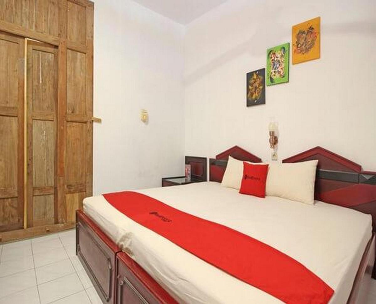 RedDoorz near Pojok Beteng Prawirotaman - Housity