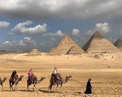 town pyramids - Housity
