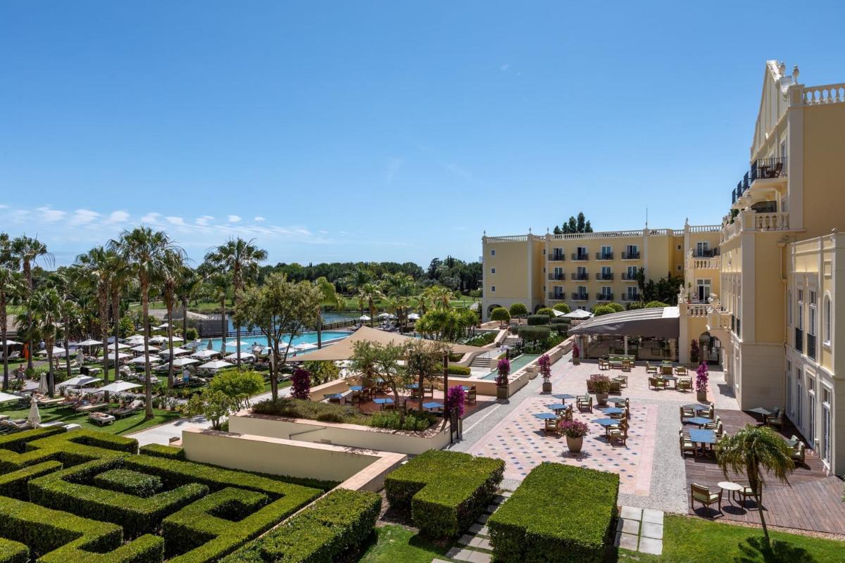 A piscina em ou perto de Domes Lake Algarve, Autograph Collection