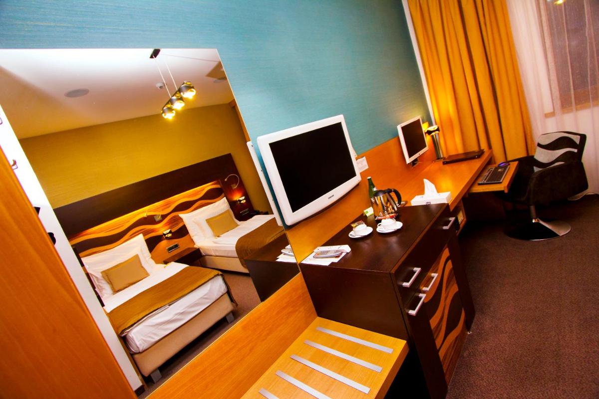 Danubia Gate Hotel - Housity