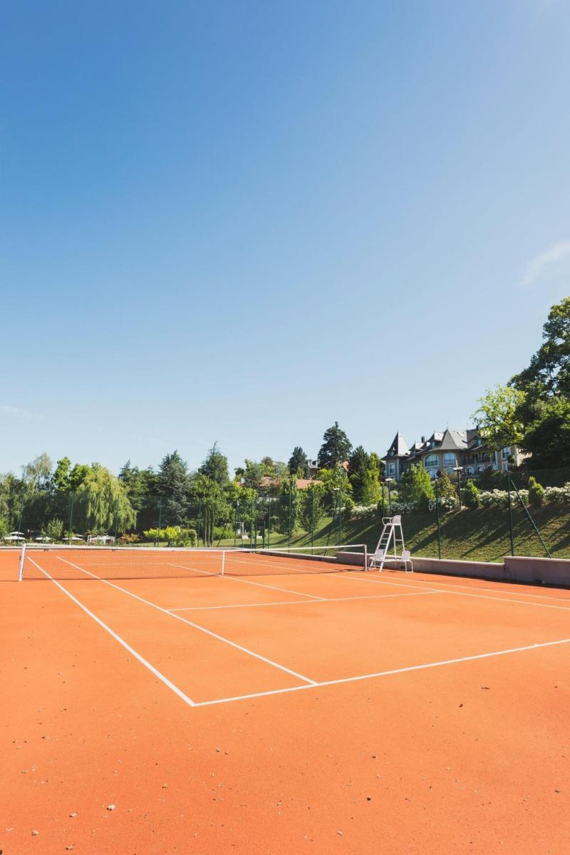Tennis ou squash au sein de l'hôtel ou à proximité