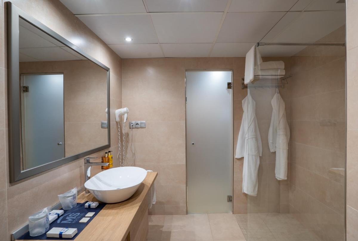 Un baño de MS Aguamarina Costa del Sol