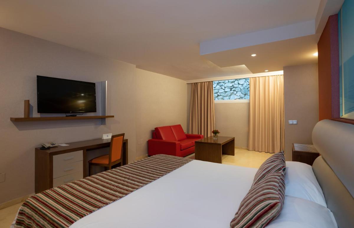 Cama o camas de una habitación en MS Aguamarina Costa del Sol