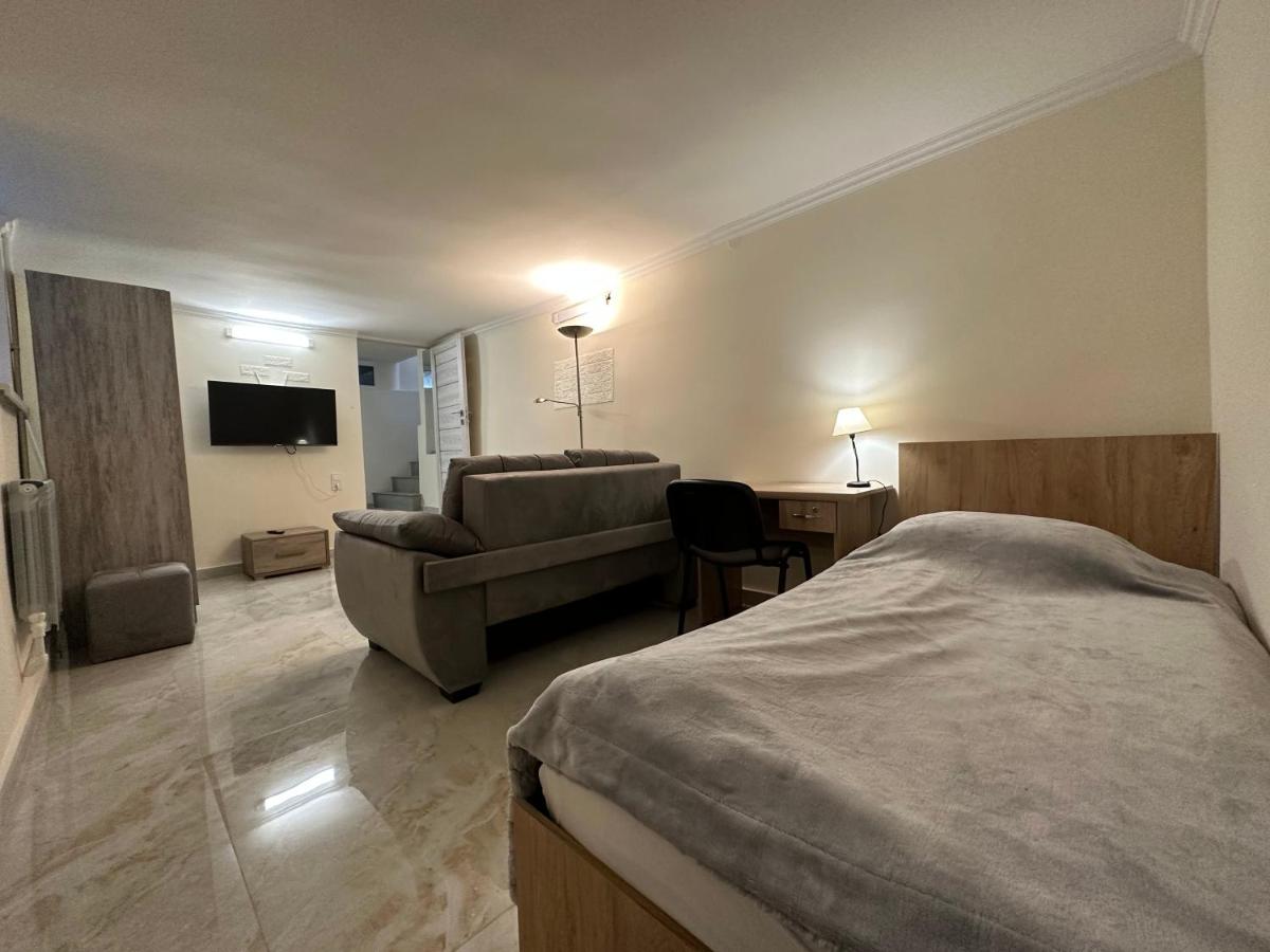 Lovely apartment in Yerevan with Garden - Housity