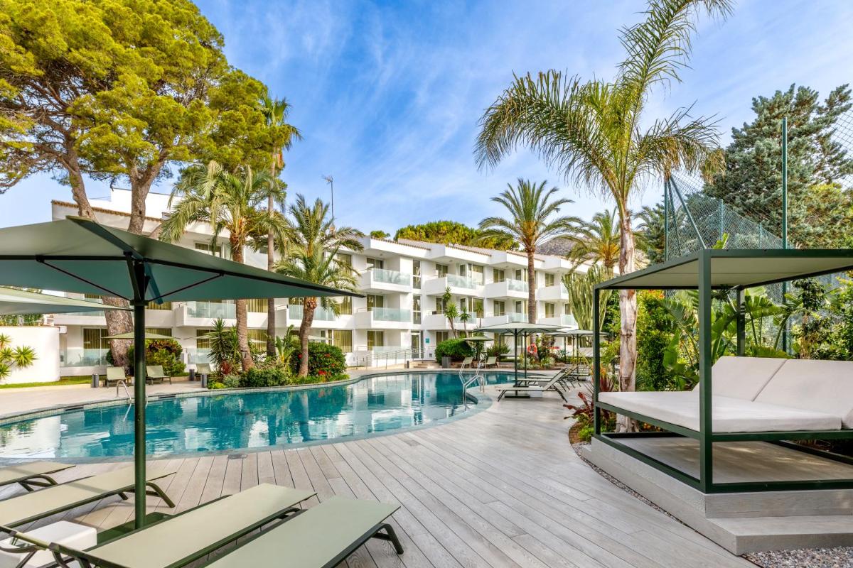 Piscina en o cerca de Hotel Illa d'Or & Club Apts 4* Sup