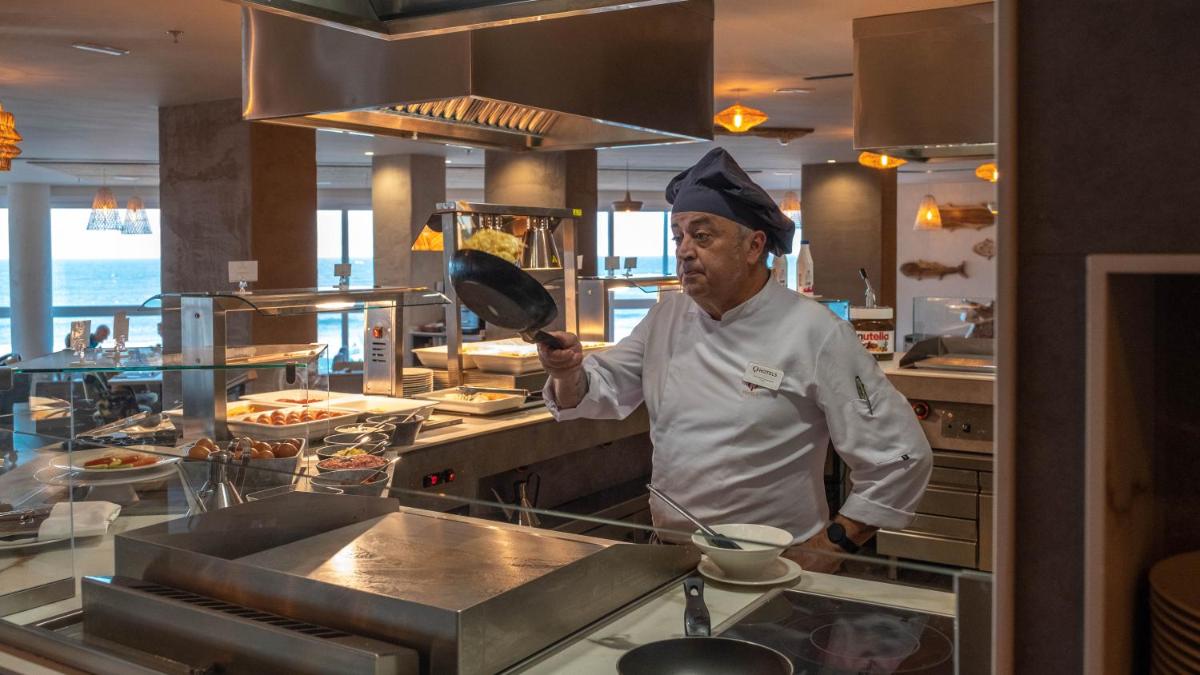 Clientes alojados en Cádiz Bahía by QHotels