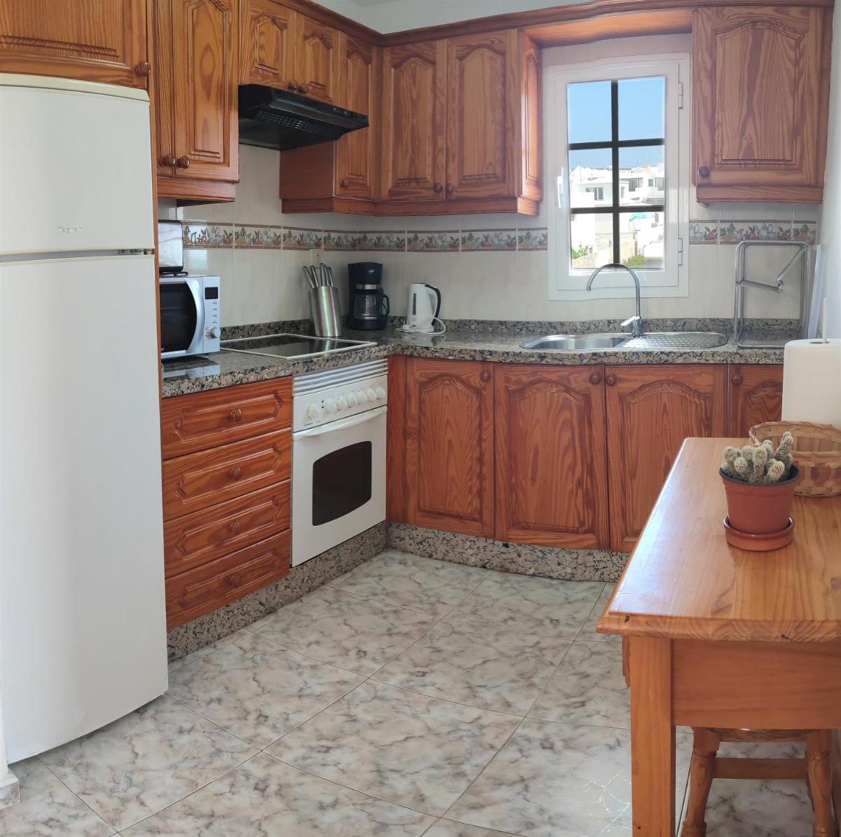MarySol 7 terrace with sea views, close to the sea - Housity