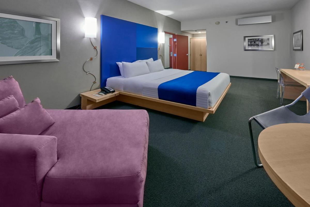 City Express Plus by Marriott Ciudad de México Reforma El Ángel - Housity