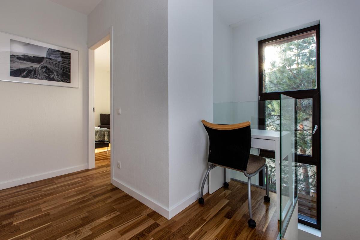 Pine Home - Housity