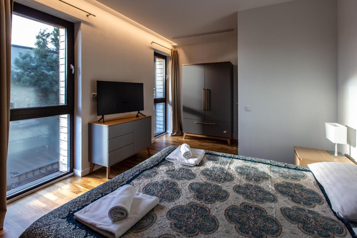 Pine Home - Housity