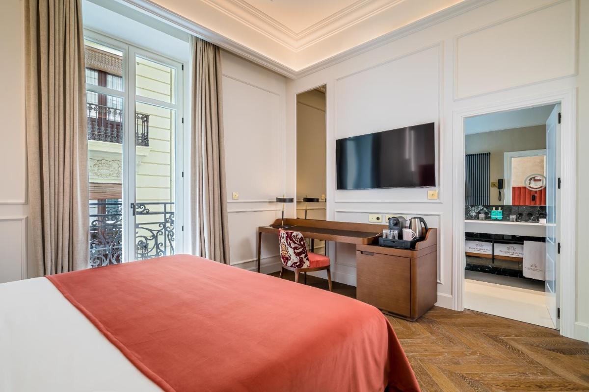 Cama o camas de una habitación en Palacio Gran Vía, a Royal Hideaway Hotel