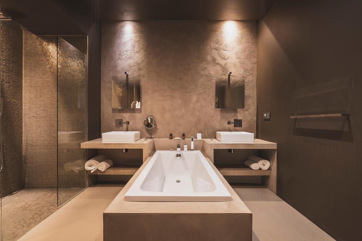 Salle de bains dans l'établissement Les Lodges Sainte-Victoire Hotel & Spa