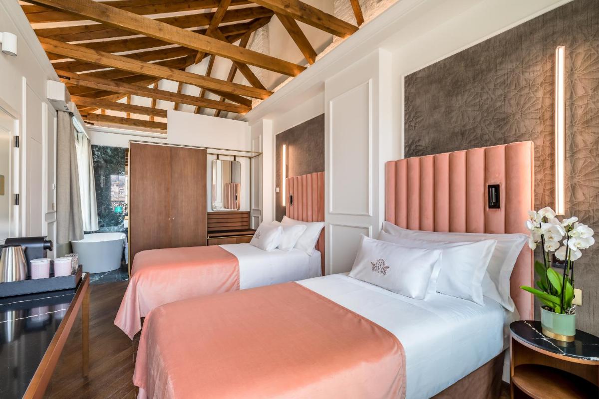 Cama o camas de una habitación en Palacio Gran Vía, a Royal Hideaway Hotel
