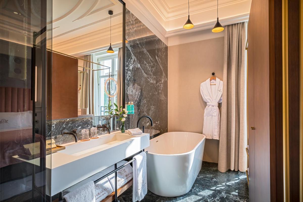 Un baño de Palacio Gran Vía, a Royal Hideaway Hotel