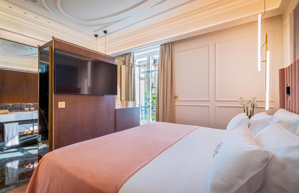 Cama o camas de una habitación en Palacio Gran Vía, a Royal Hideaway Hotel