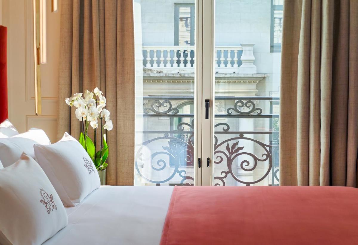 Cama o camas de una habitación en Palacio Gran Vía, a Royal Hideaway Hotel