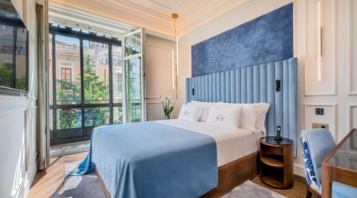Cama o camas de una habitación en Palacio Gran Vía, a Royal Hideaway Hotel