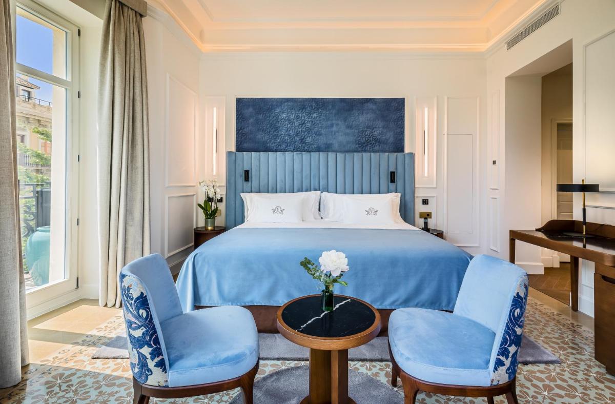 Cama o camas de una habitación en Palacio Gran Vía, a Royal Hideaway Hotel
