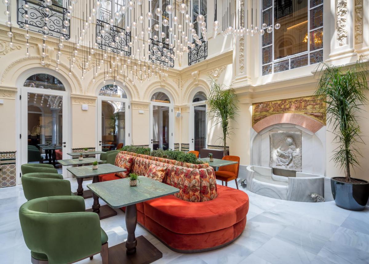 Zona de estar de Palacio Gran Vía, a Royal Hideaway Hotel