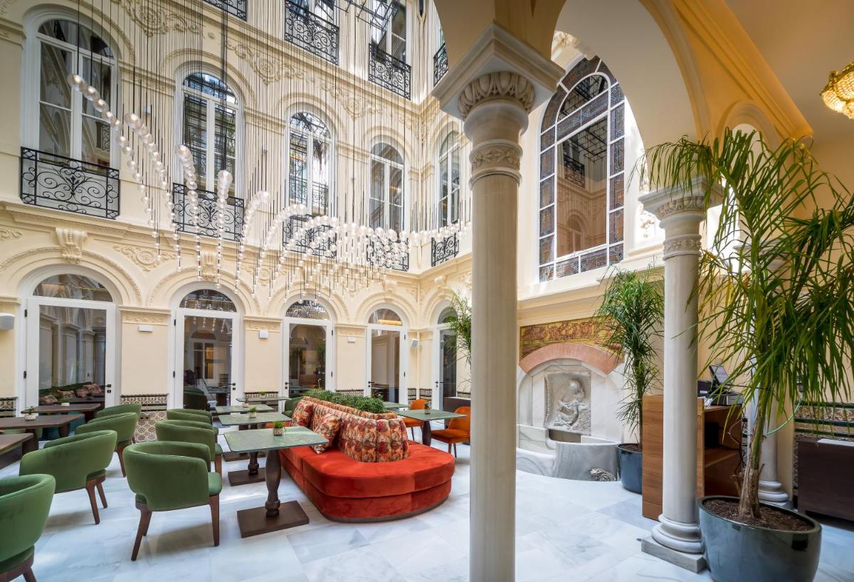Zona de estar de Palacio Gran Vía, a Royal Hideaway Hotel