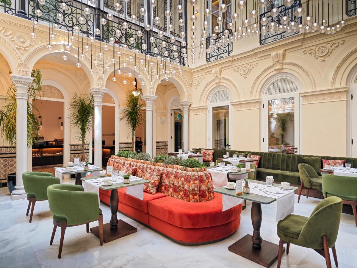 Zona de estar de Palacio Gran Vía, a Royal Hideaway Hotel