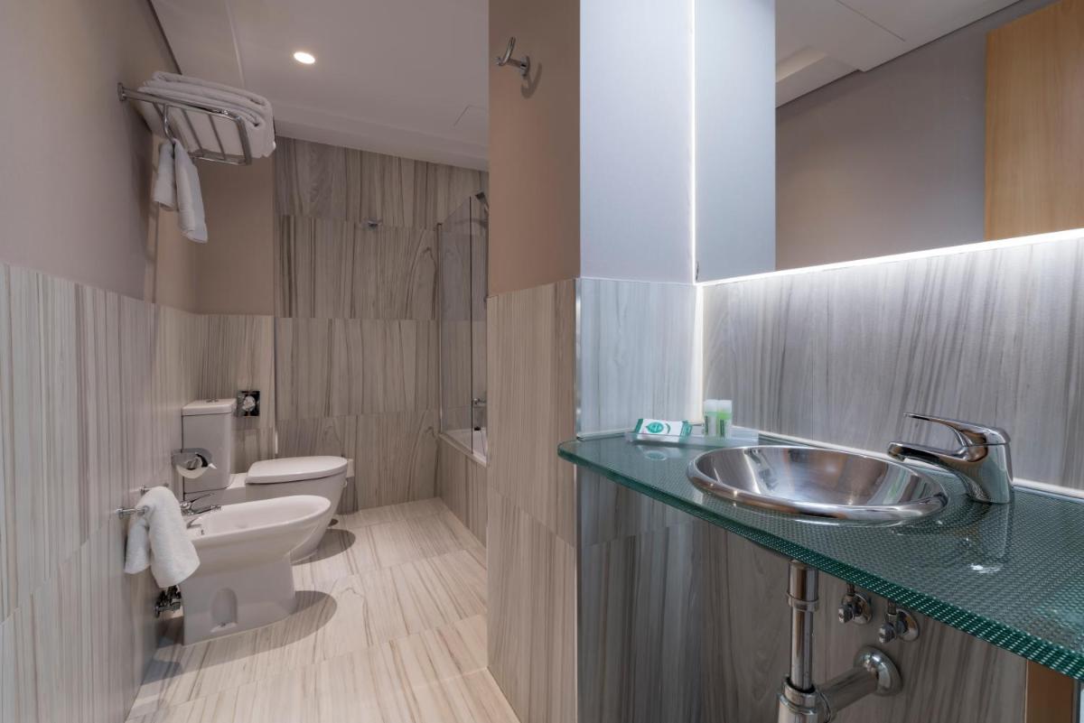 Un baño de Hotel Plaza