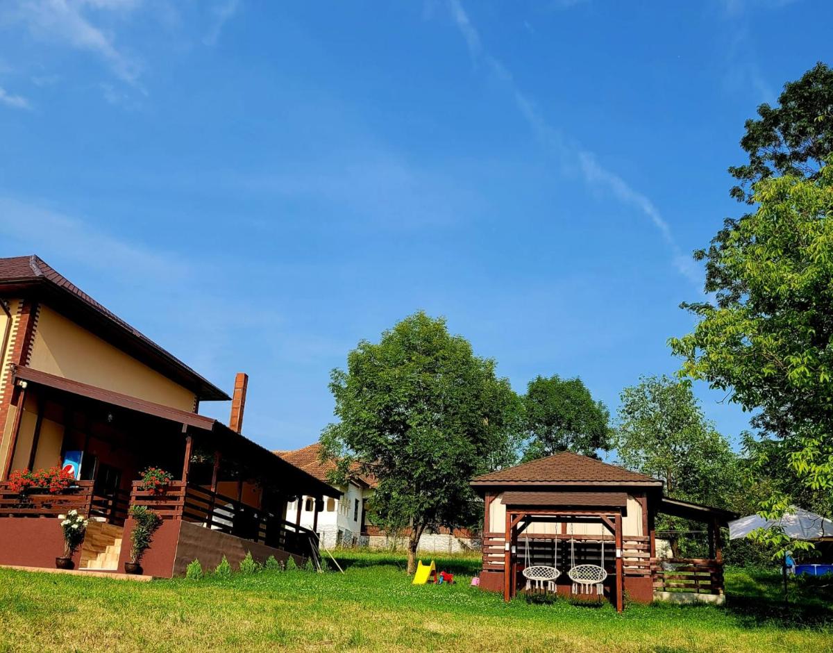 Pensiunea Miruna - Housity