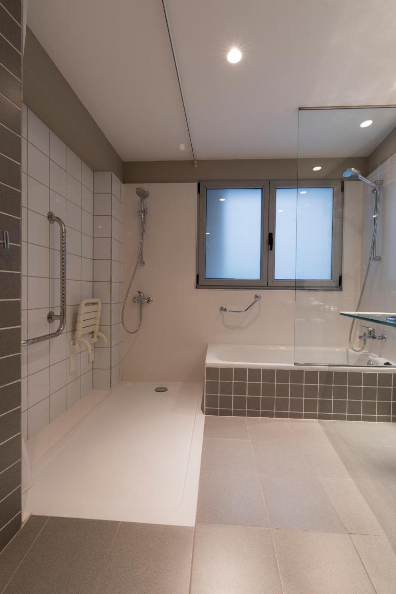 Un baño de Hotel Plaza