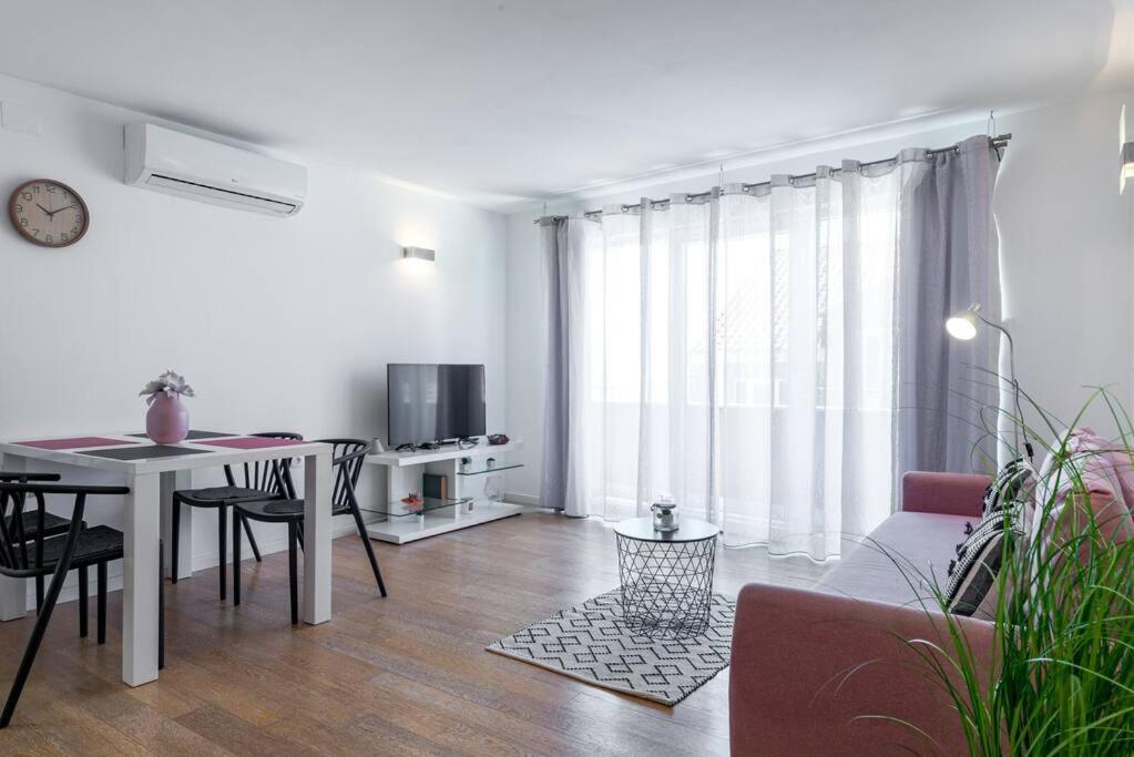 Sun Hill Apartments Mlini - Housity