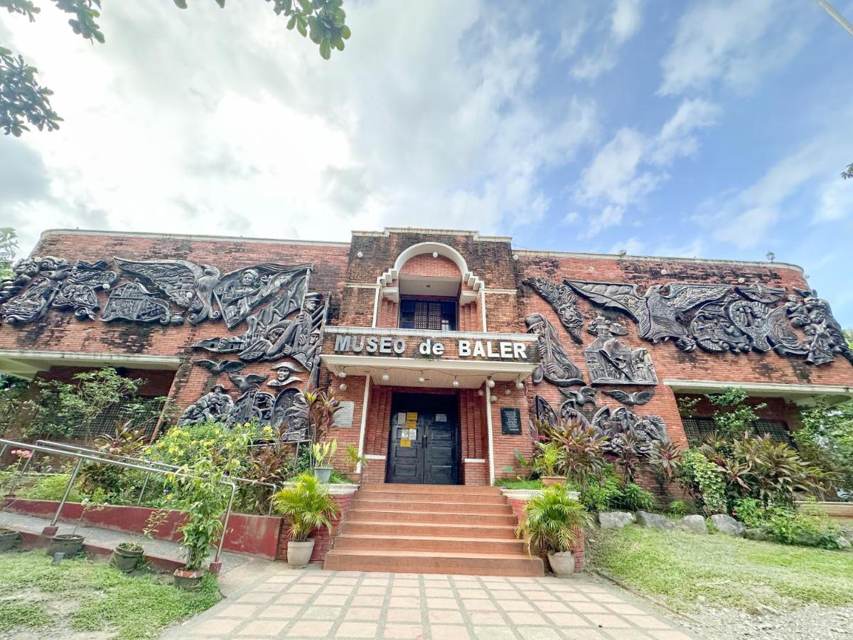 The Ritz Hotel - Housity