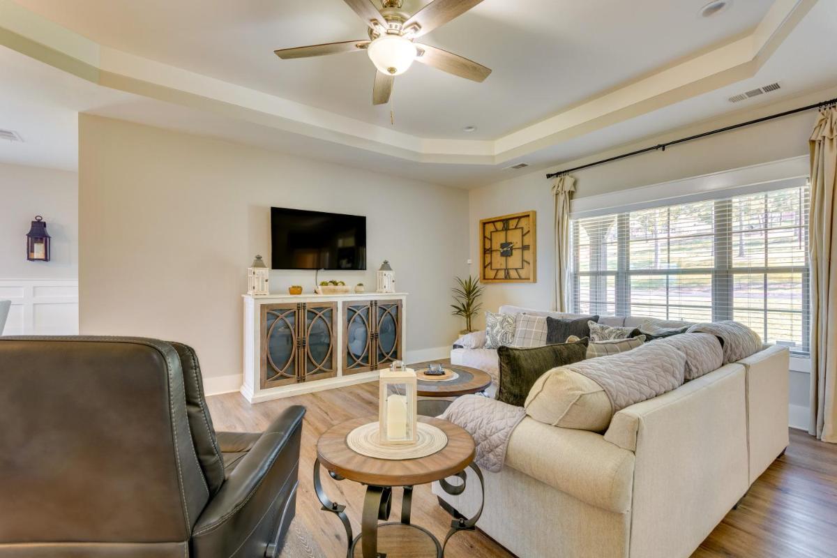 Russellville Home Near Hiking and Lake Access! - Housity
