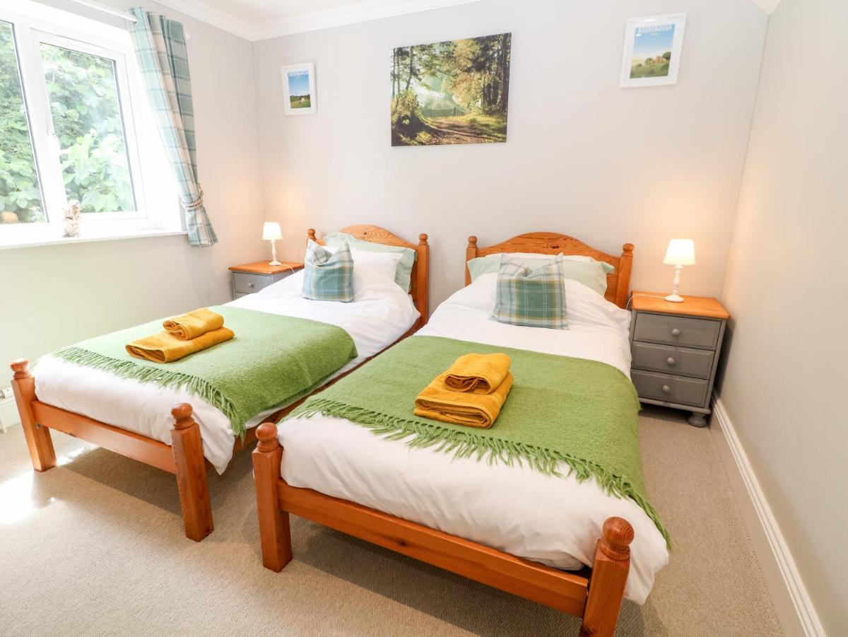 Farm View Lodge - Housity