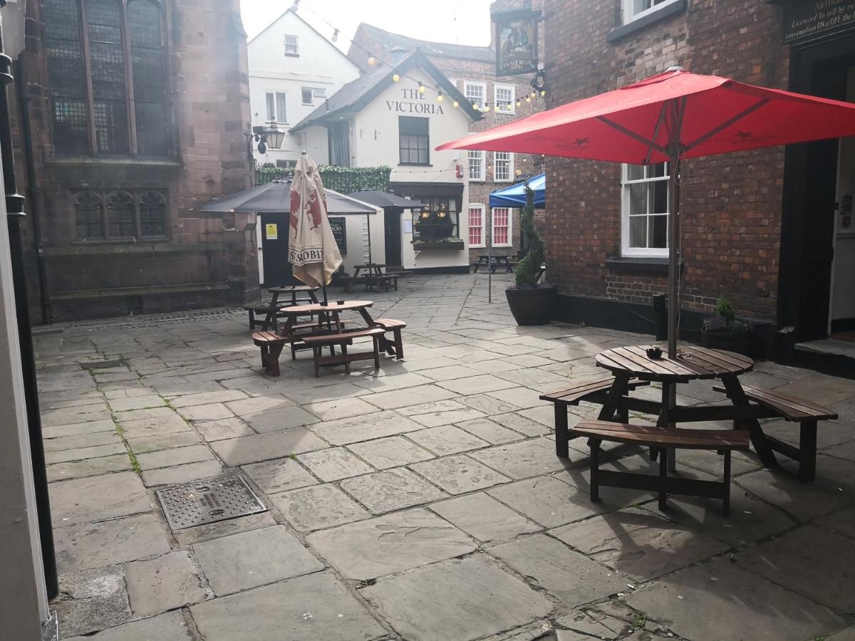 The Commercial Bar & Hotel - Housity