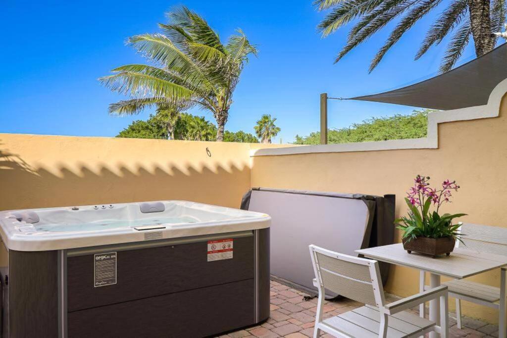 Incredible house in Gold Coast with private jacuzzi NEW REMODELING - Housity