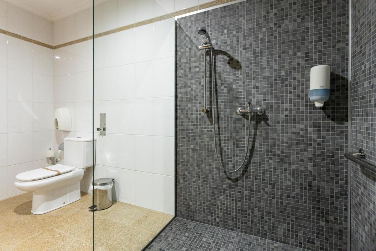 Un baño de Hotel Alfonso I