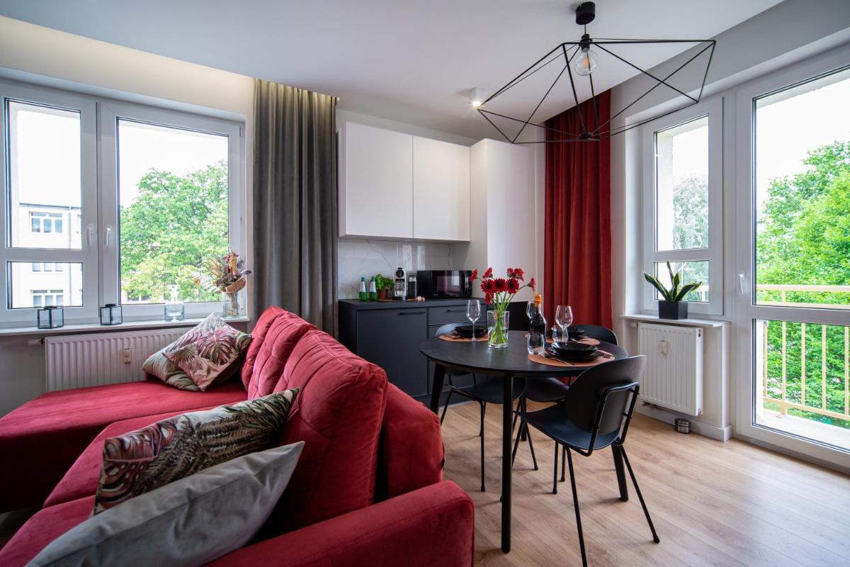 FREEDOM APART - Długa 8m6 - Housity