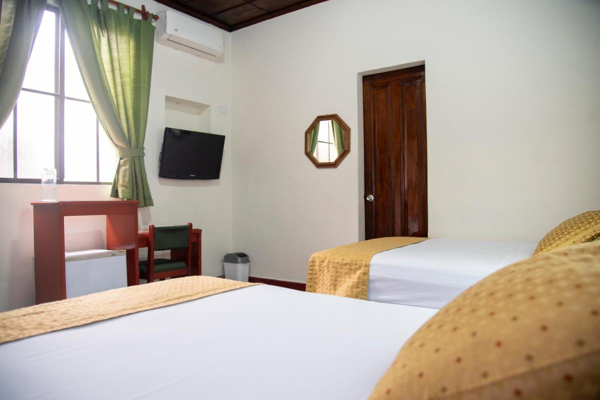 Hotel Villa Serena Escalon - Housity