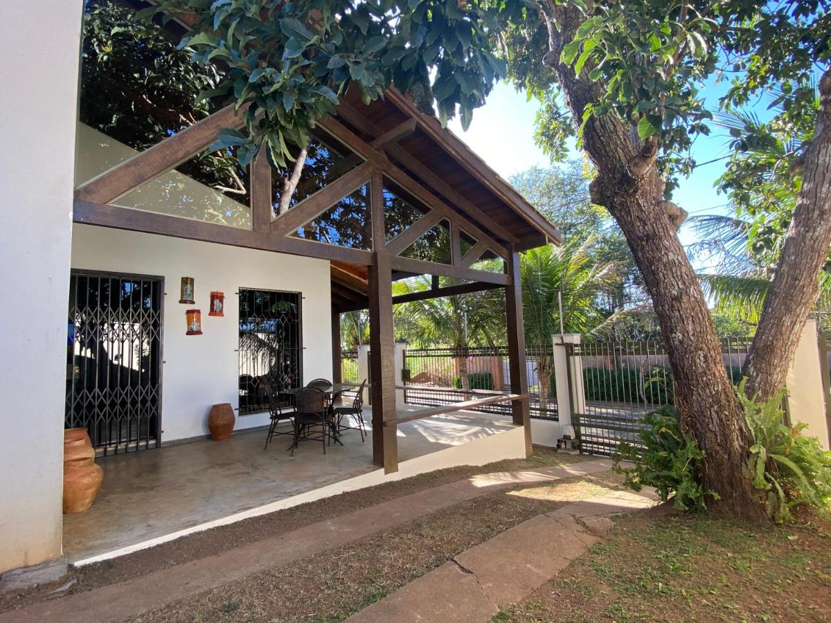 Casa próxima a Praça Central - Housity