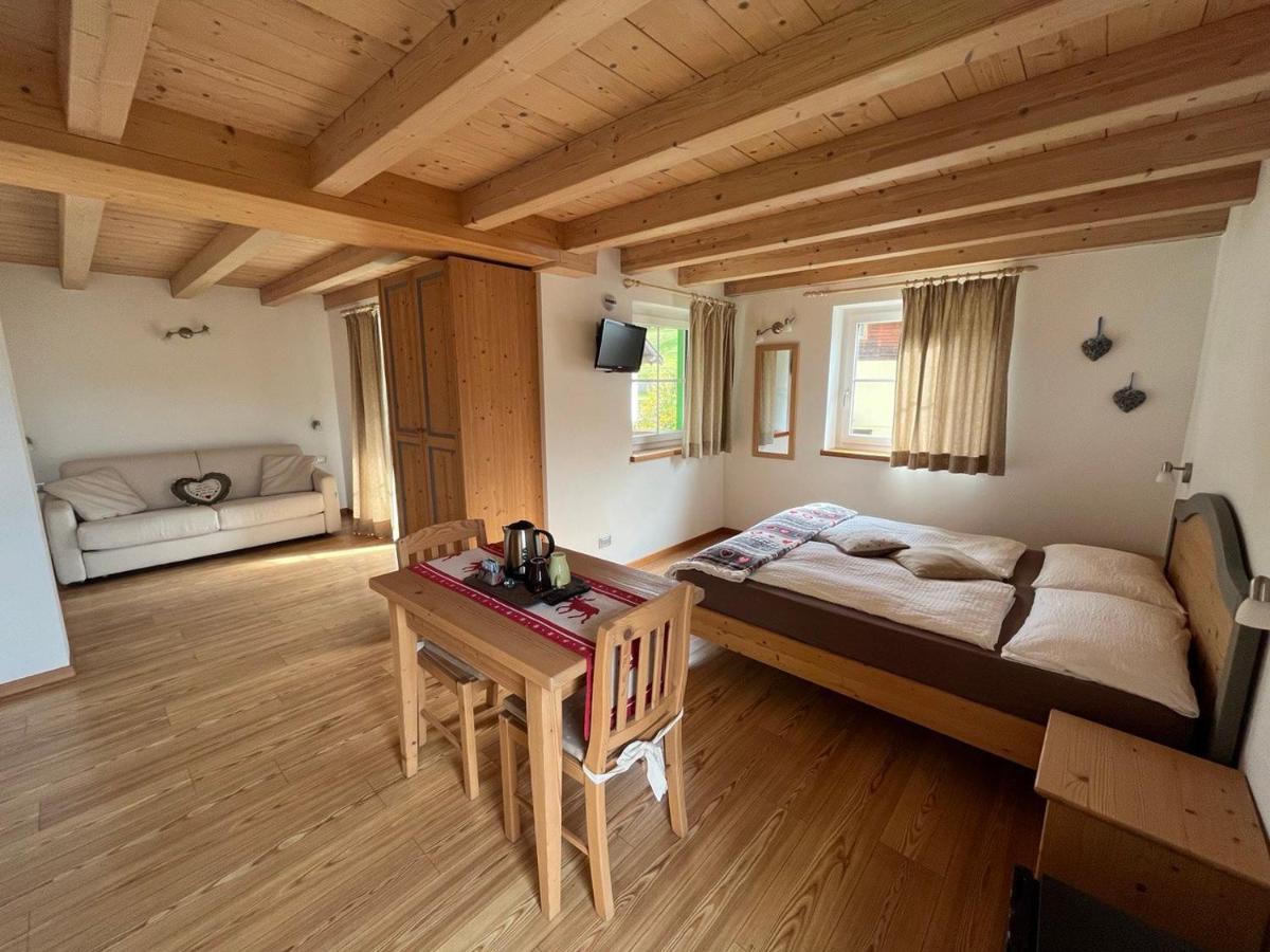 Affittacamere Famiglia Ceschini - Housity