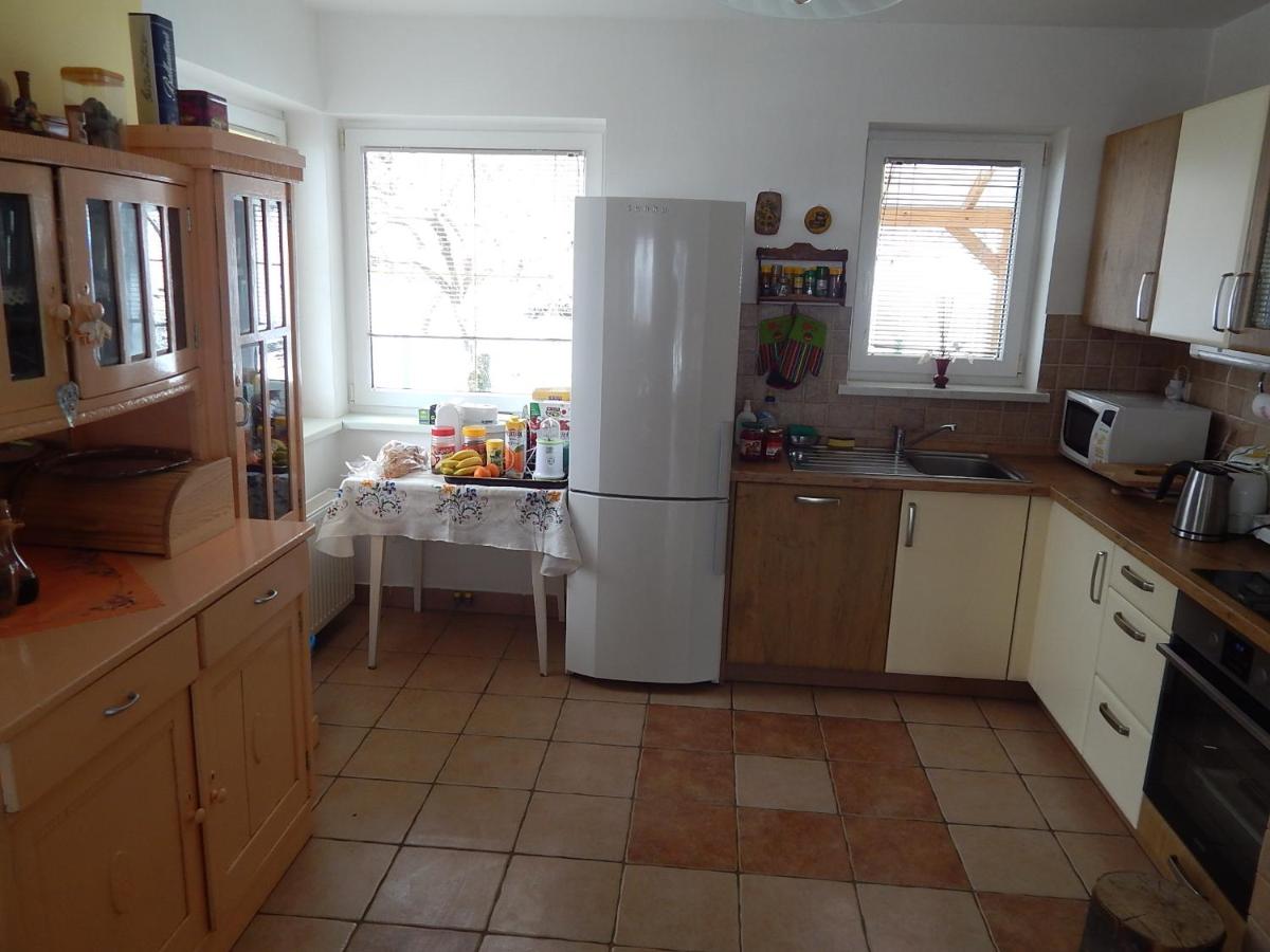 Sunny Holiday House B&B - Housity