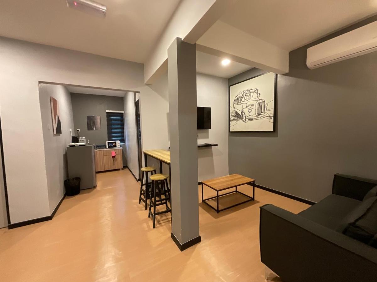 The Sky Inn - Hizvo
