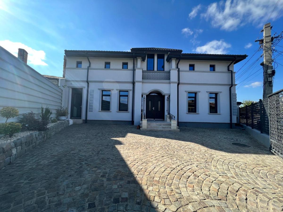 Academy Home - Housity