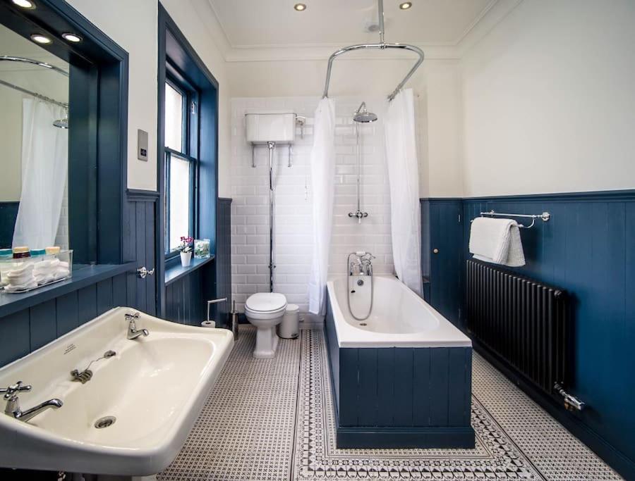 Southcliff House - Housity