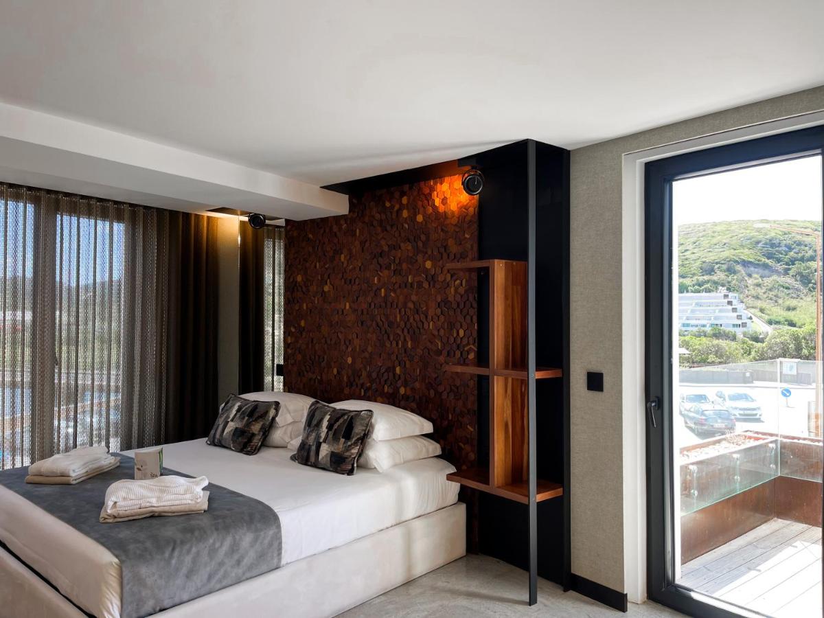 Uma cama ou camas num quarto em Well Hotel & Spa