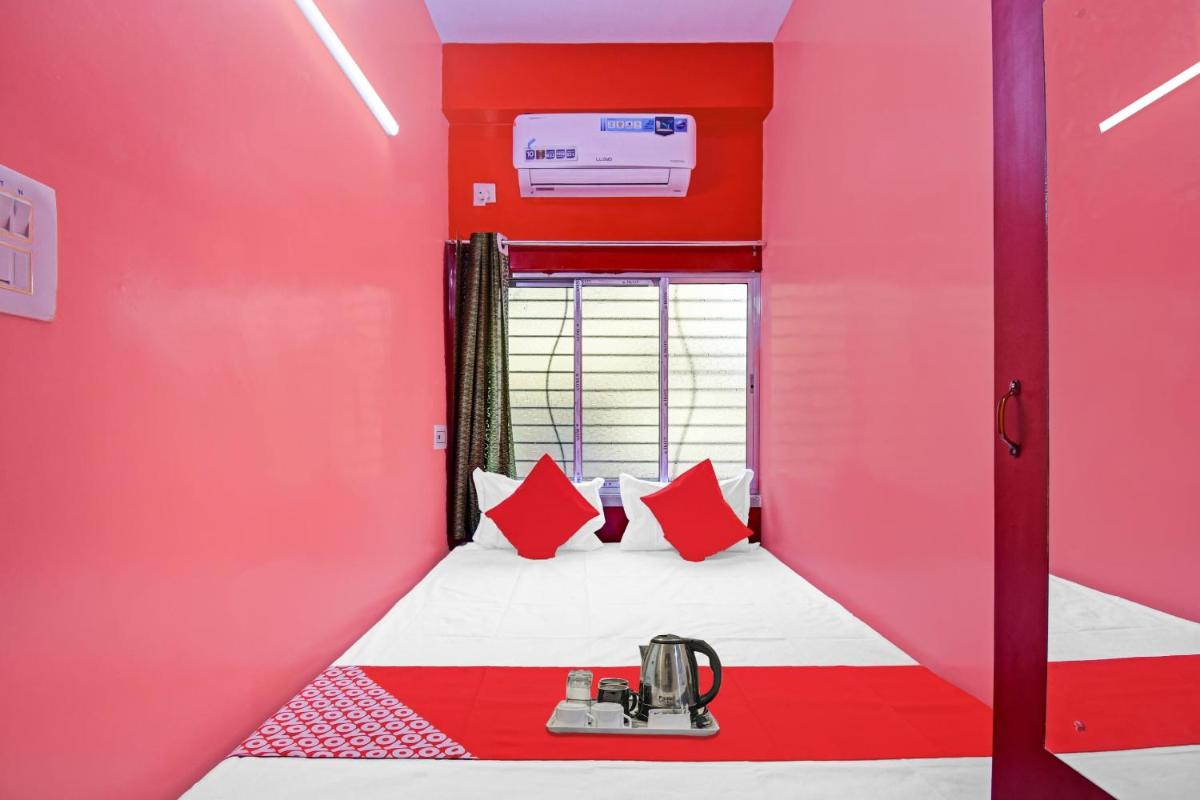 Flagship Kamalakanta Guest House Near Noapara Metro Station - Housity