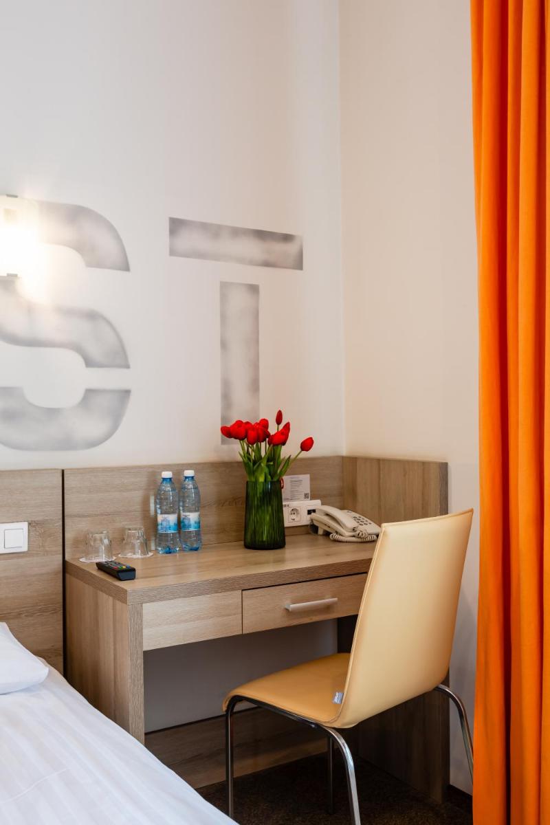PracticOtel - Housity