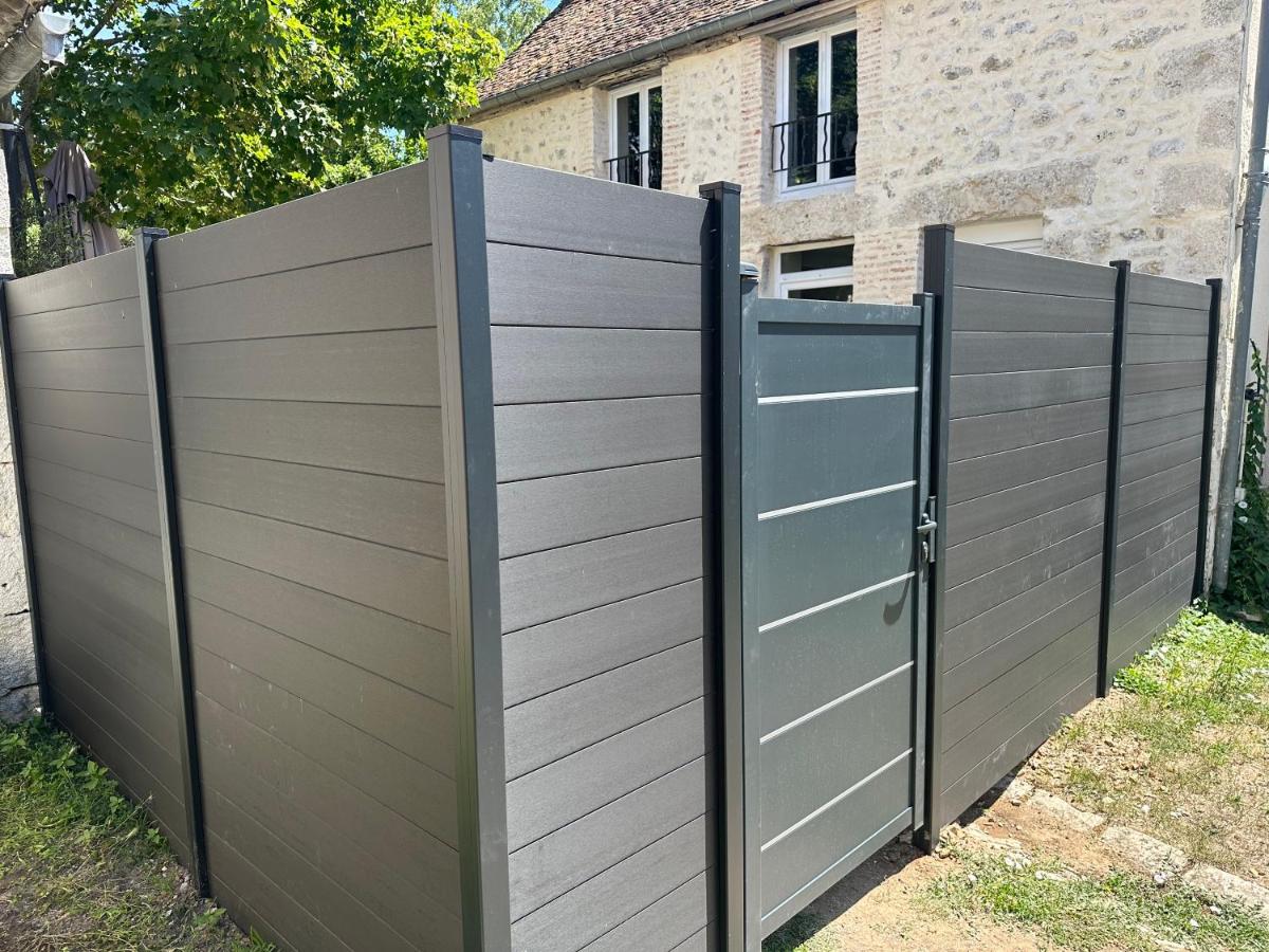 JOLIE MAISON AVEC JARDIN PRIVE DANS LE CENTRE VILLE DE BRIARE - Housity