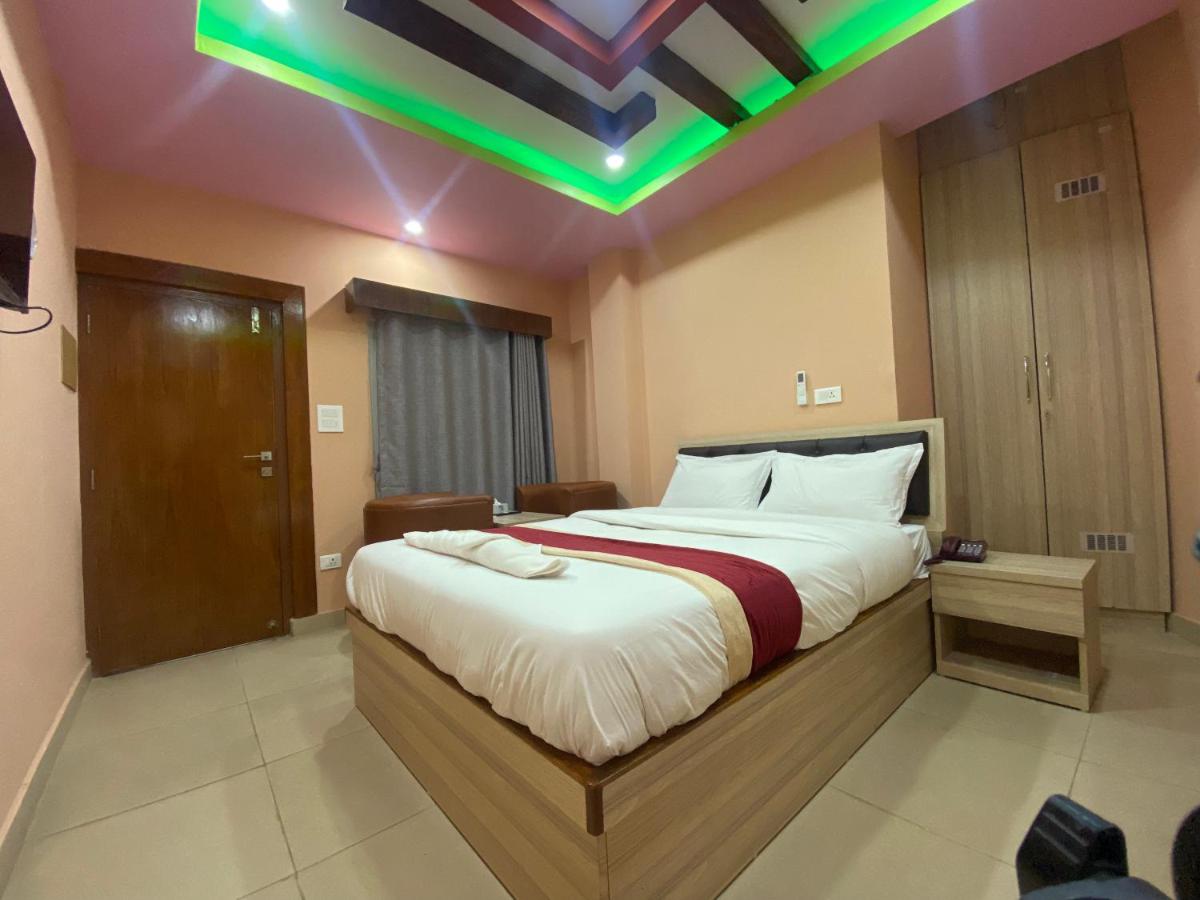 Chris Bed and Breakfast by Hostmandu - Housity