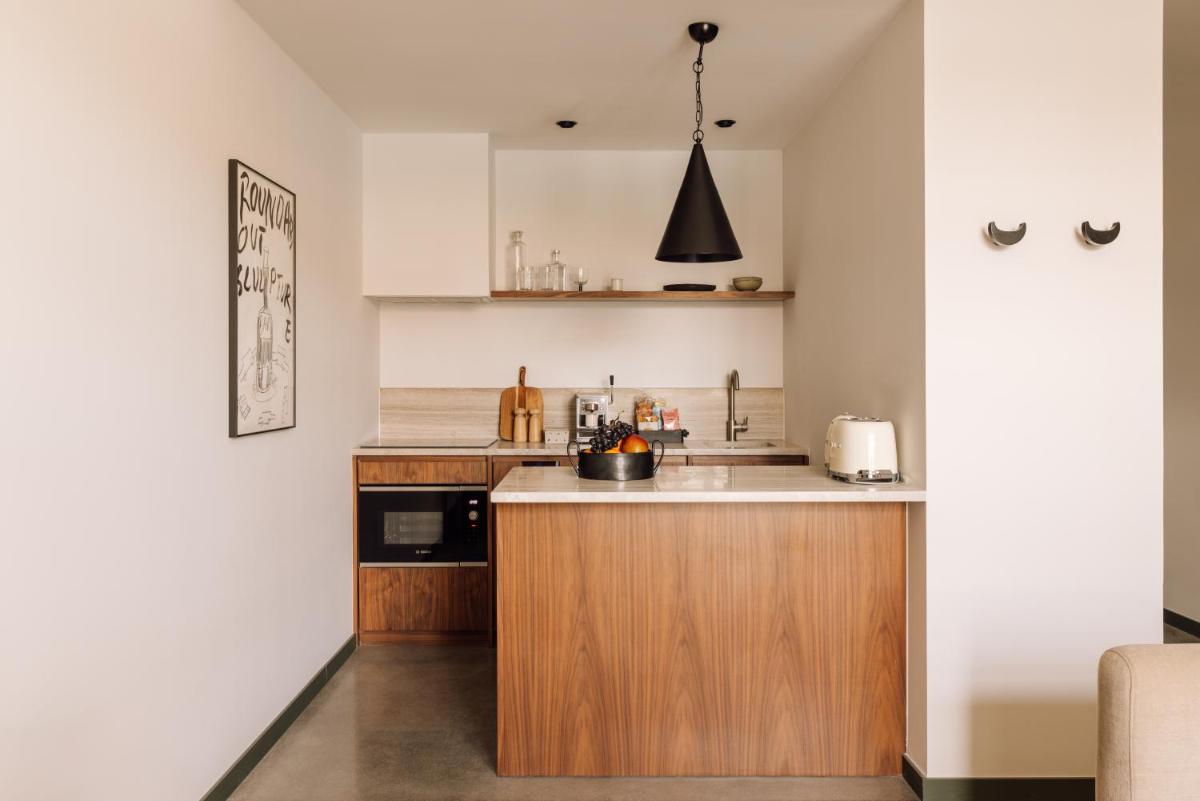 A cozinha ou kitchenette de The Rebello Hotel & Spa - Small Luxury Hotels Of The World