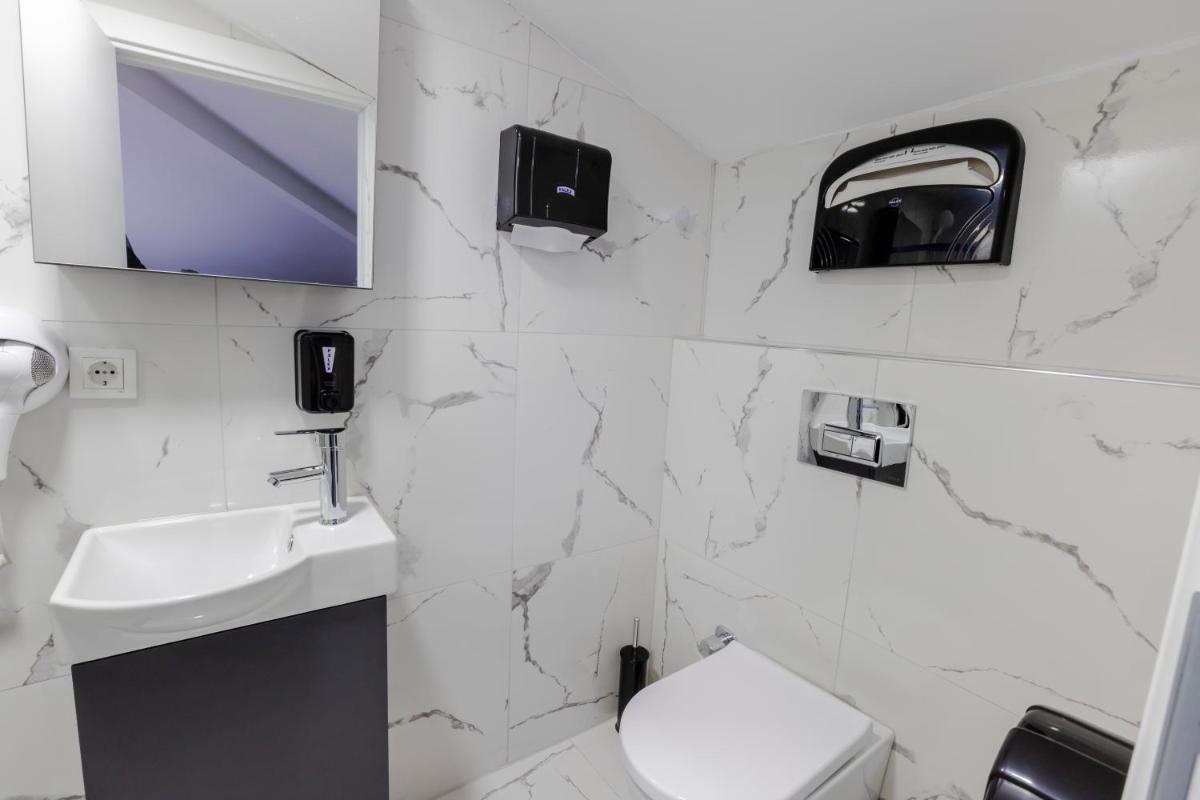 ACAR AIRPORT +PLUS - Housity